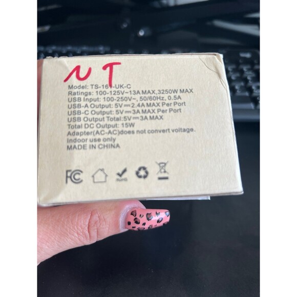 Brand new TESSAN TS-161-UK-C Type G Travel Adapter (2 Pack). Hard to find in US - Picture 3 of 9